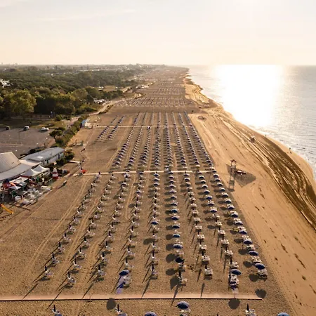 Apartment Great With Balcony *
