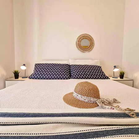 Great With Balcony Apartment